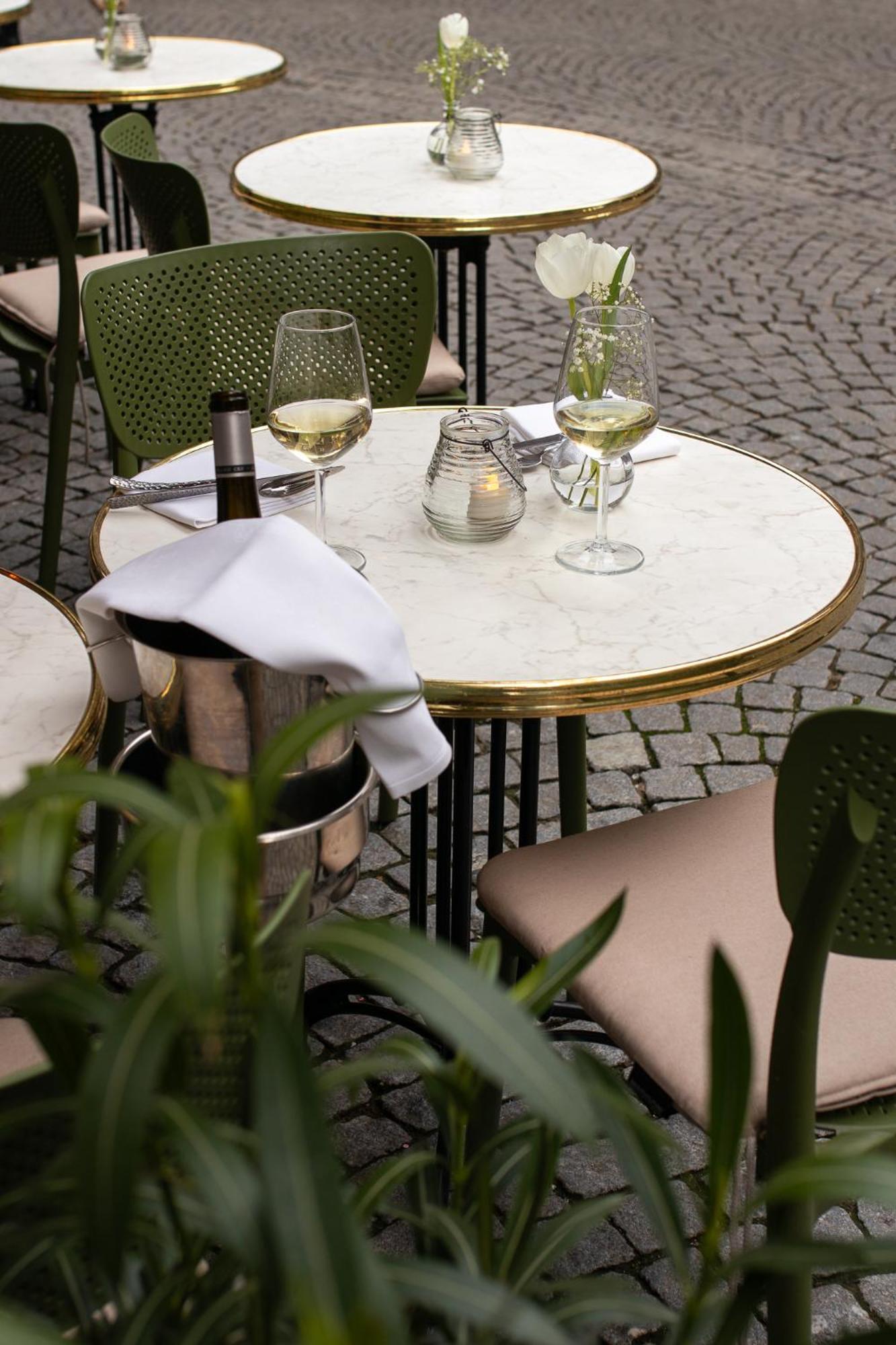 Le Virage Bistro En Hotel Maastricht Eksteriør bilde