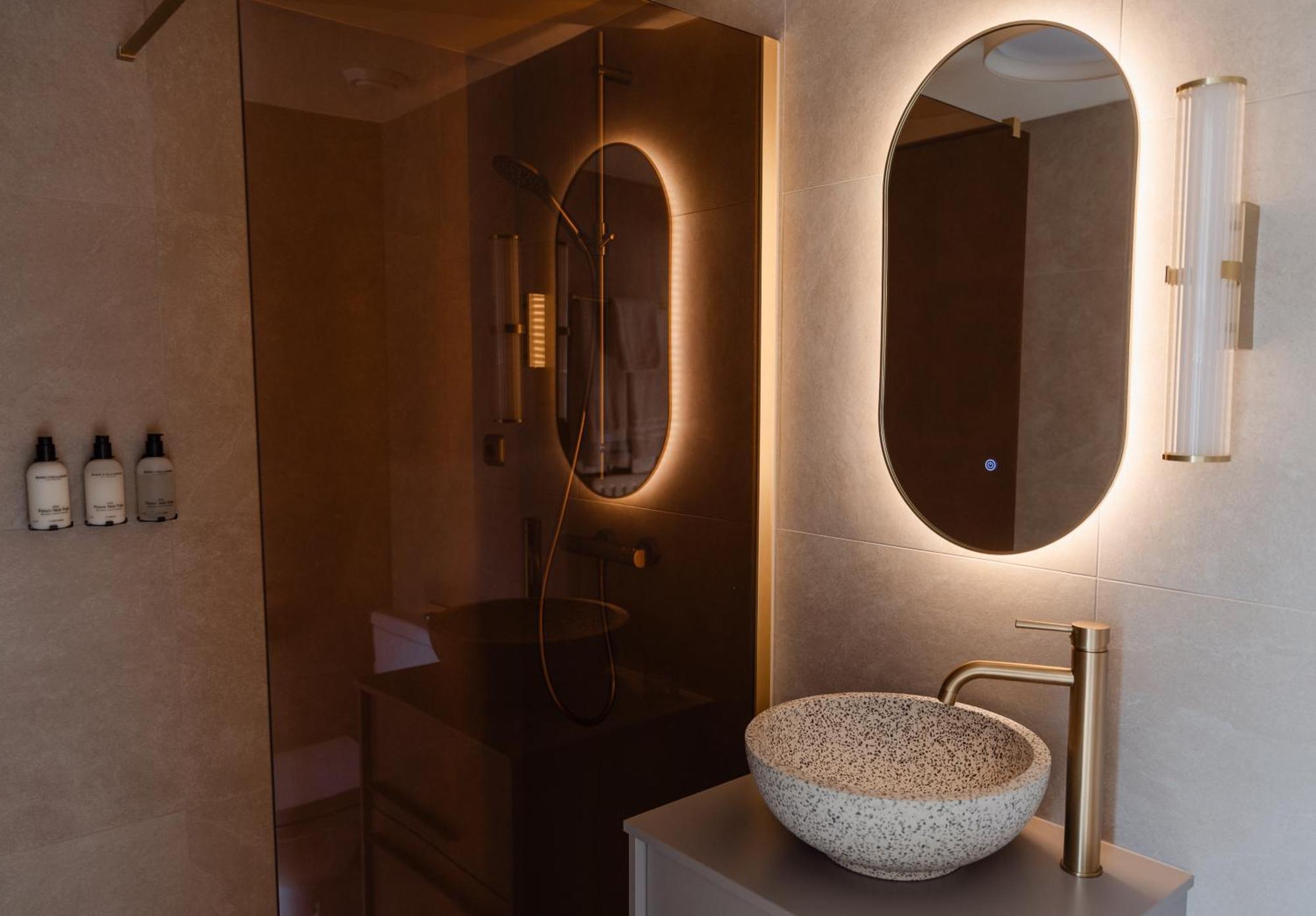 Le Virage Bistro En Hotel Maastricht Eksteriør bilde
